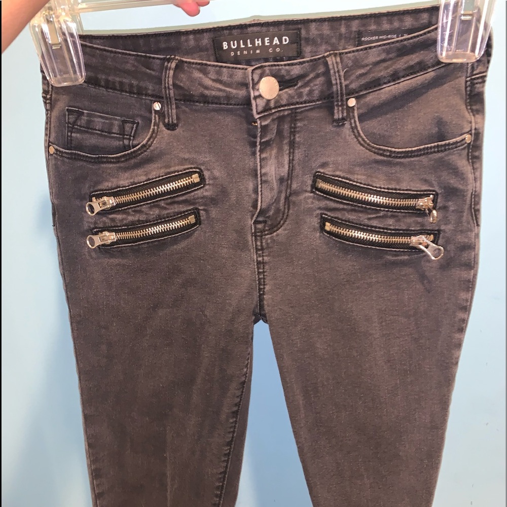 Bullhead brand washed gray Zipper skinny jeans